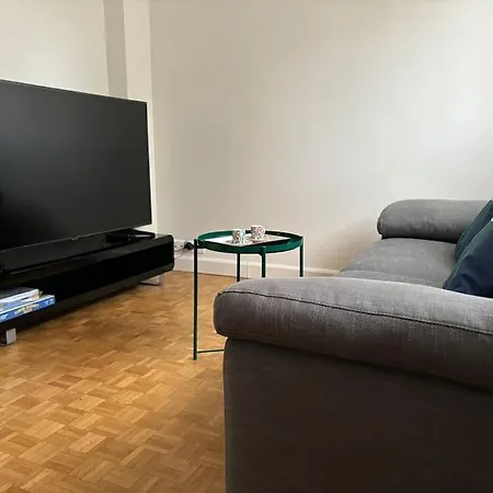 Appartamento Entire 12 Mins To Rer A St Germain En Laye Saint-Germain-en-Laye